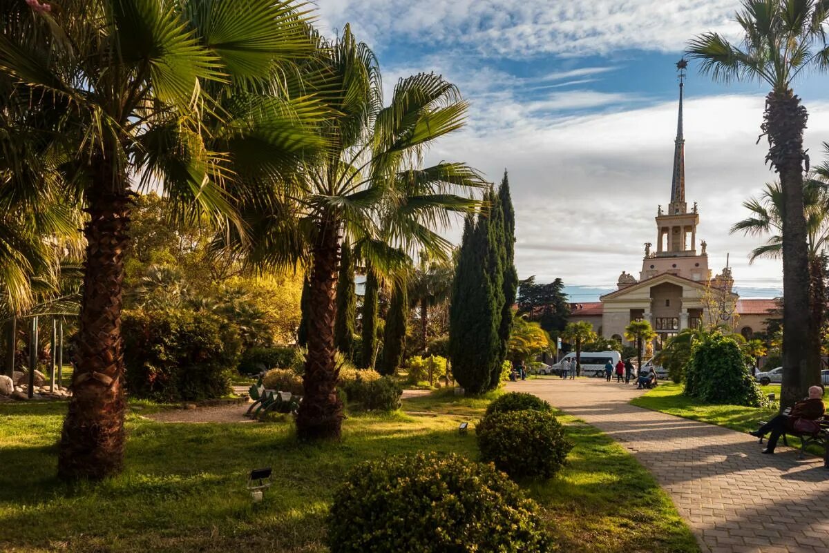 Живописные Экскурсии по Сочи: Путеводитель по Природным и Культурным Достопримечательностям